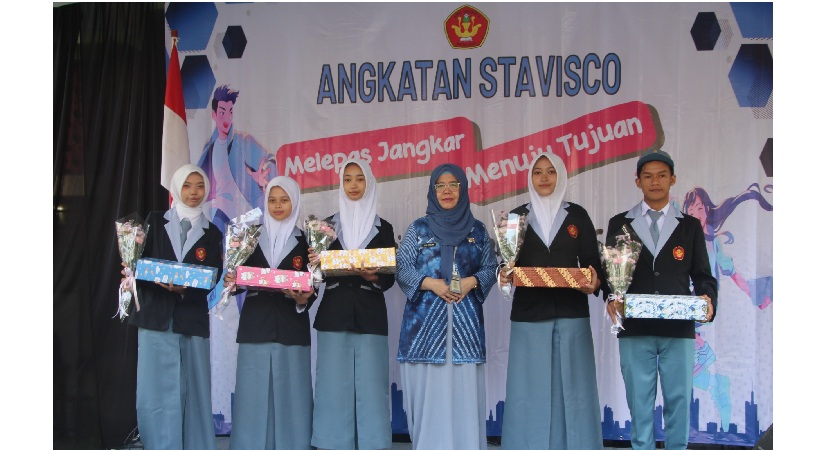 Kepala SMKN 3 Magelang Melepas Angkatan STAVISCO