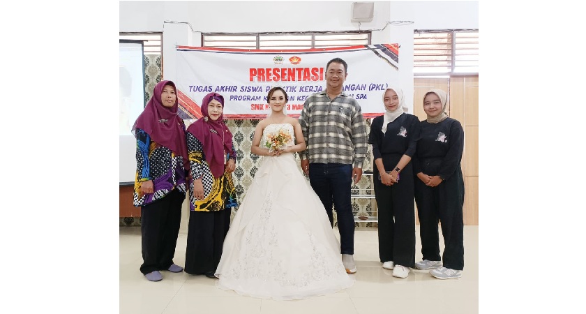 Siswa Kecantikan dan SPA SMK N 3 Magelang Presentasikan Hasil PKL