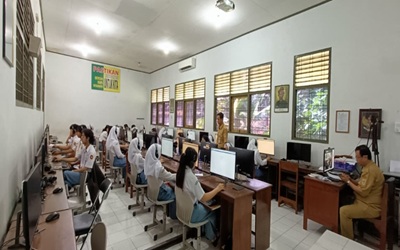 SMK Negeri 3 Magelang Fasilitasi 94 Murid Ikuti Tes TOEIC