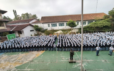 Perkuat Karakter Siswa, SMK 3 Magelang Hadirkan Pembina Apel dari Yonarmed 11