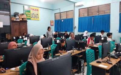 Siswa SMK N 3 Magelang Ikuti  Gladi  Bersih ANBK 2023